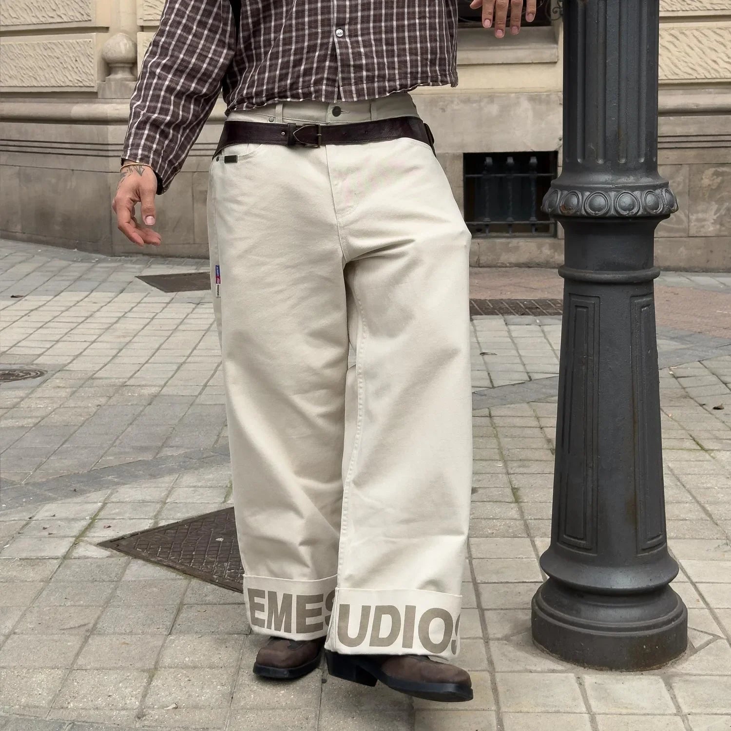 Riot Turned Off Sand Pants